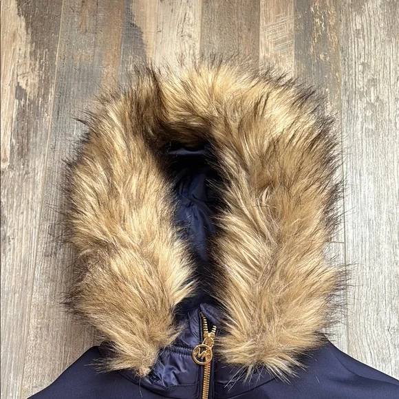 Michael Kors Navy Blue and Gold Quilted Vest with Fur Trim. NWT!! - Picture 3 of 6